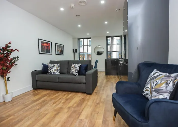 Concert Square Apartments By Happy Days